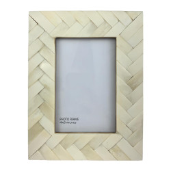 Almond White Chevron Pattern Inspired Handmade Photo Frame, Size 4x6 Inches 