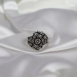 925 Sterling Silver Oxidized Floral Ring 