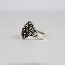 925 Sterling Silver Oxidized Floral Ring 